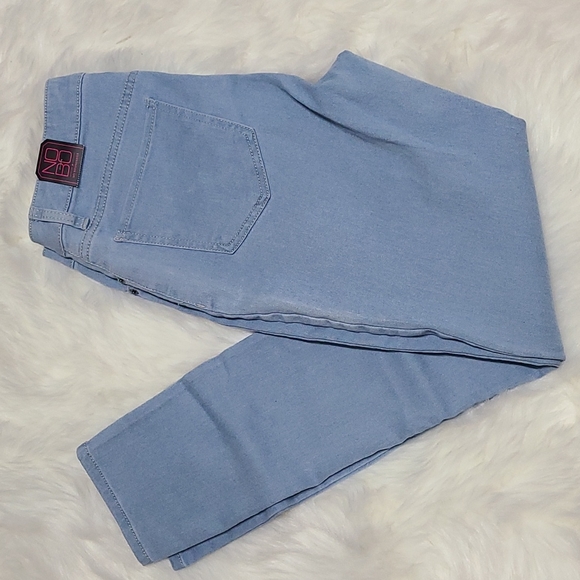 No Boundaries High Rise Skinny Jeans - Picture 2 of 5